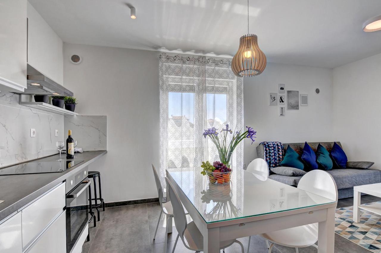Apartment Log In Штинян Екстер'єр фото