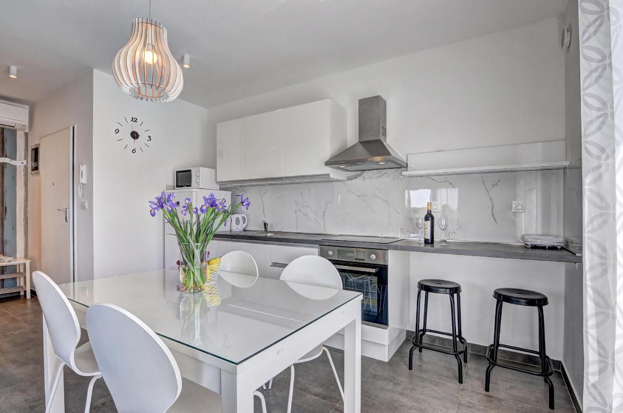 Apartment Log In Штинян Екстер'єр фото